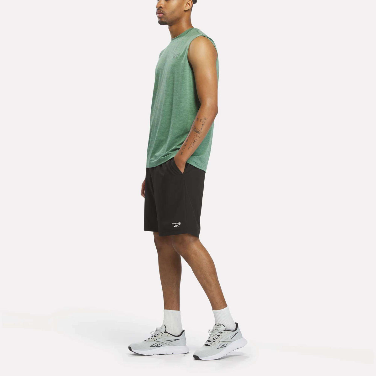 Men's Elite Sleeveless Top - Image 2