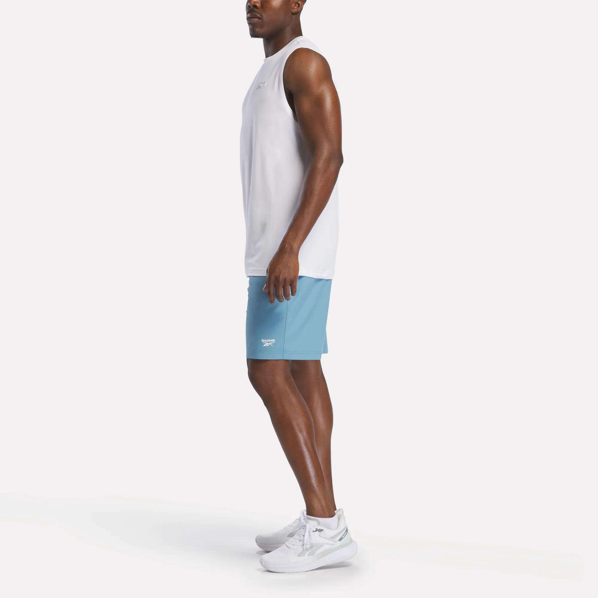 Men's Range Woven Shorts 9" - Image 2