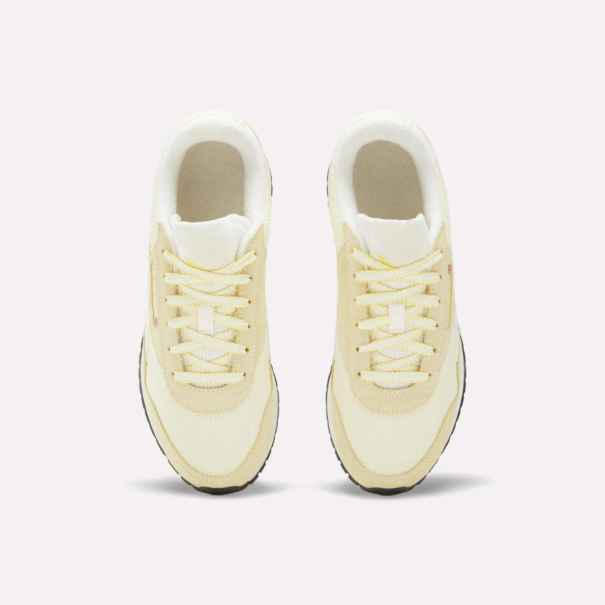 Women's Classic AZ Shoes - Image 2