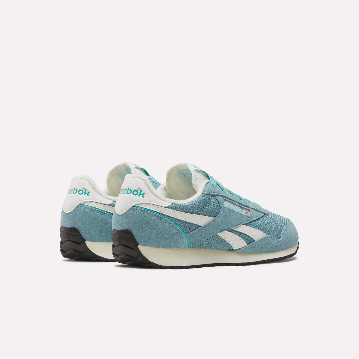 Women's Classic AZ Shoes - Image 3