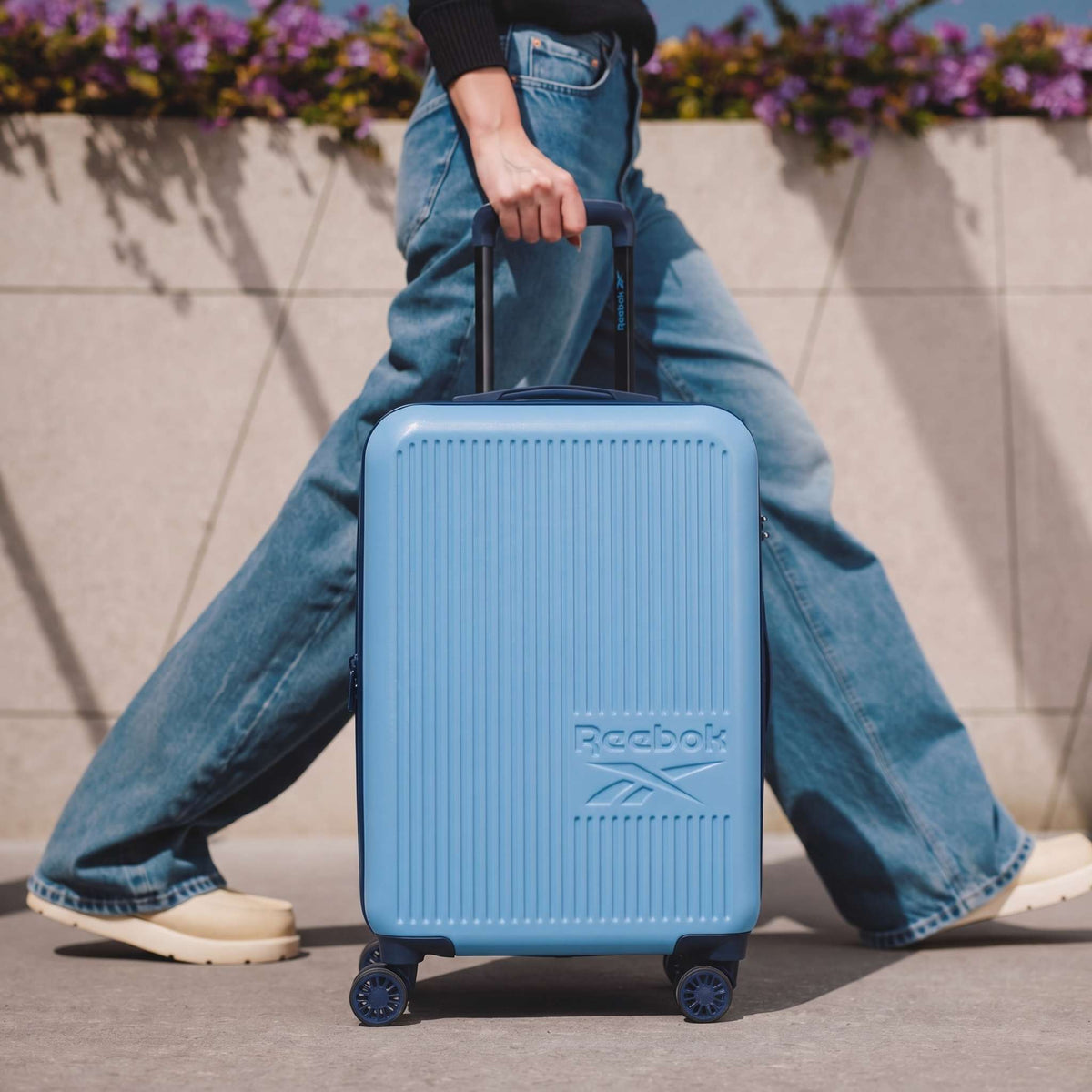 Action Duo 2 Piece Luggage Set - Image 4
