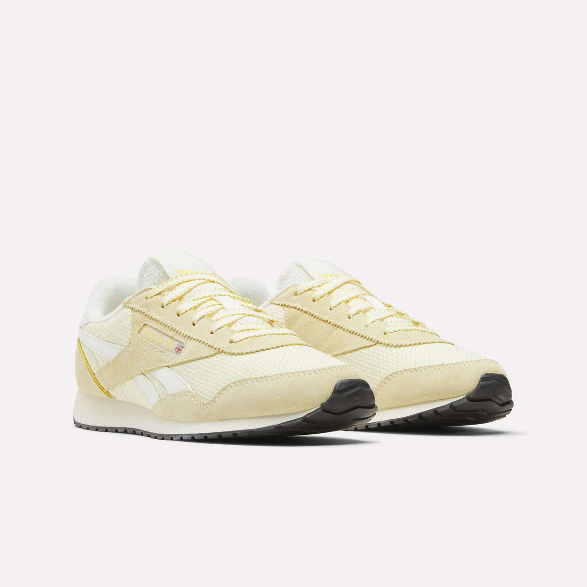 Women's Classic AZ Shoes - Image 4